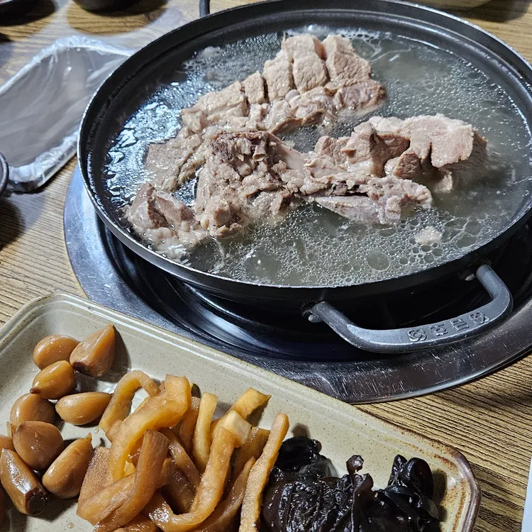 덕이꿀꿀이 대표 사진