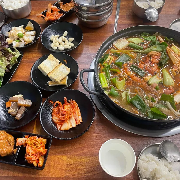 고령촌돼지찌개석쇠불고기 대표 사진