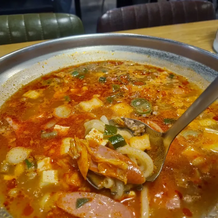 놀부부대찌개 대표 사진