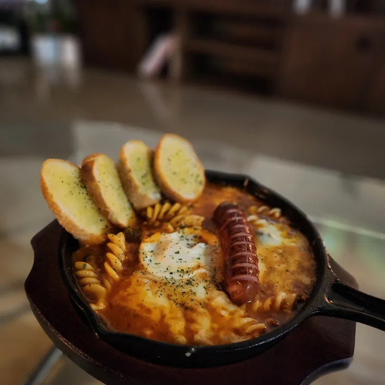 오운 북앤바 대표 사진