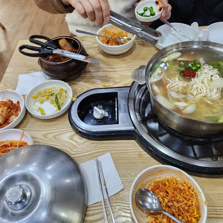 백청우칼국수 대표 사진