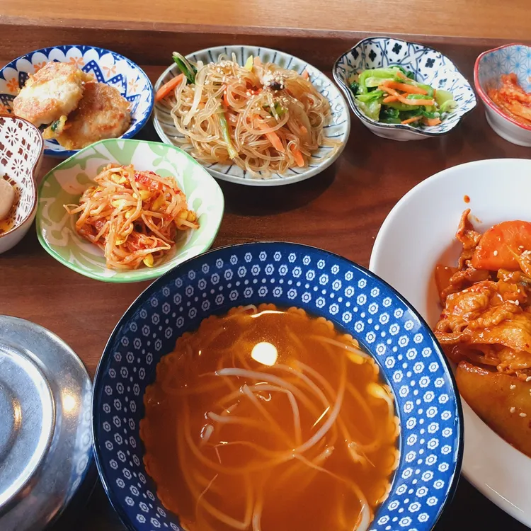 지금나와 여기가자 대표 사진