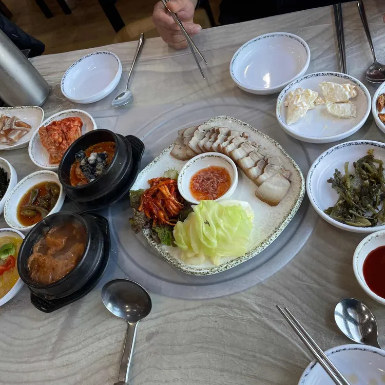 팔봉산 창포가든 대표 사진