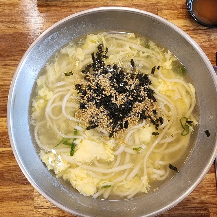 도담얼큰이칼국수 대표 사진