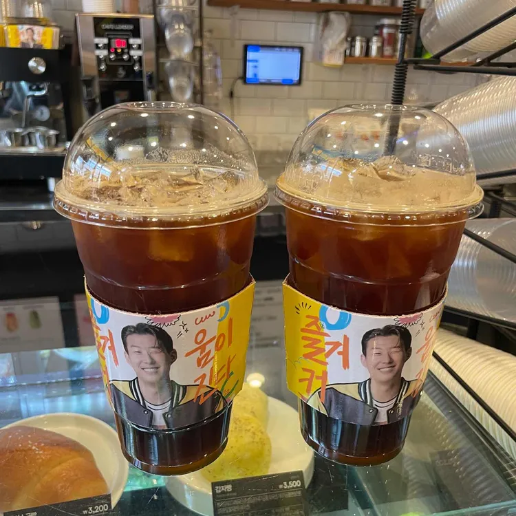 메가커피 대표 사진