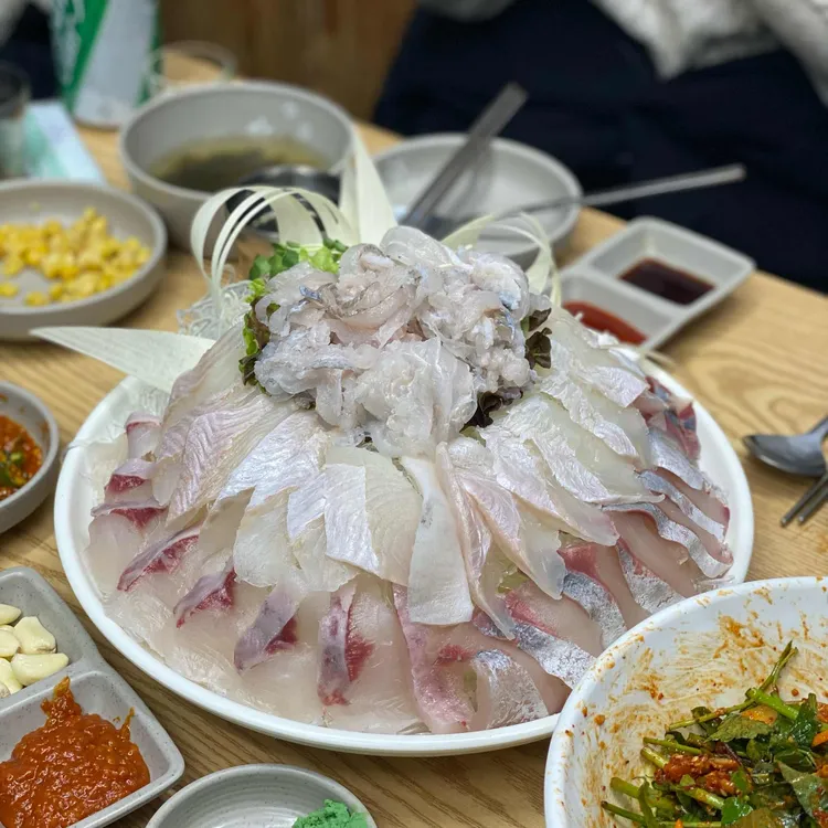 만선회집 - 신당 횟집, 갑오징어구이 맛집 | 다이닝코드, 빅데이터 맛집검색
