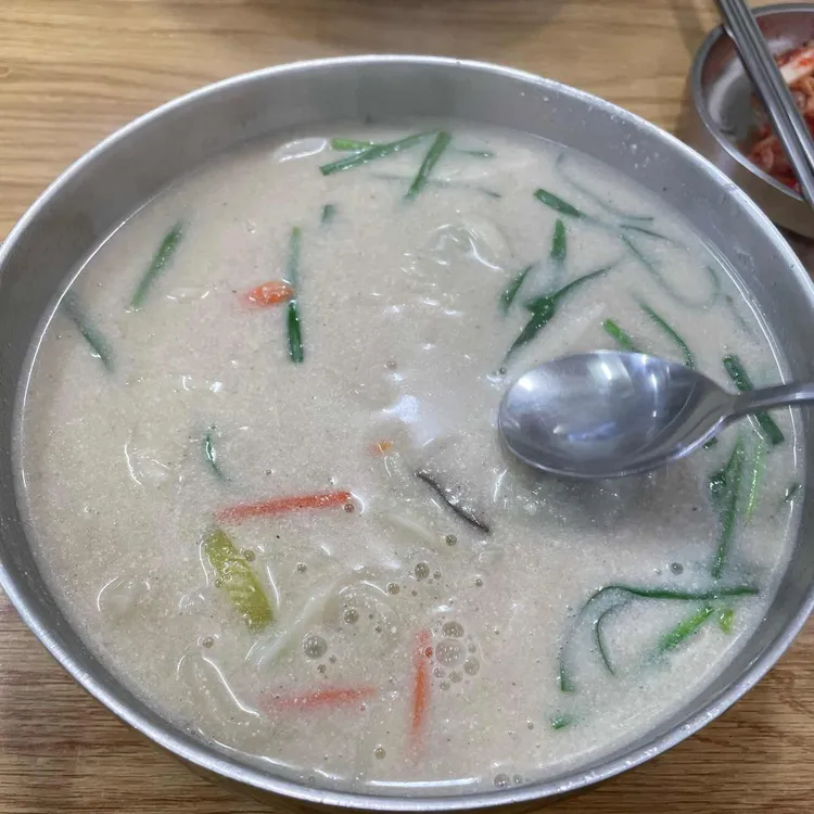 웅이네손칼국수 대표 사진