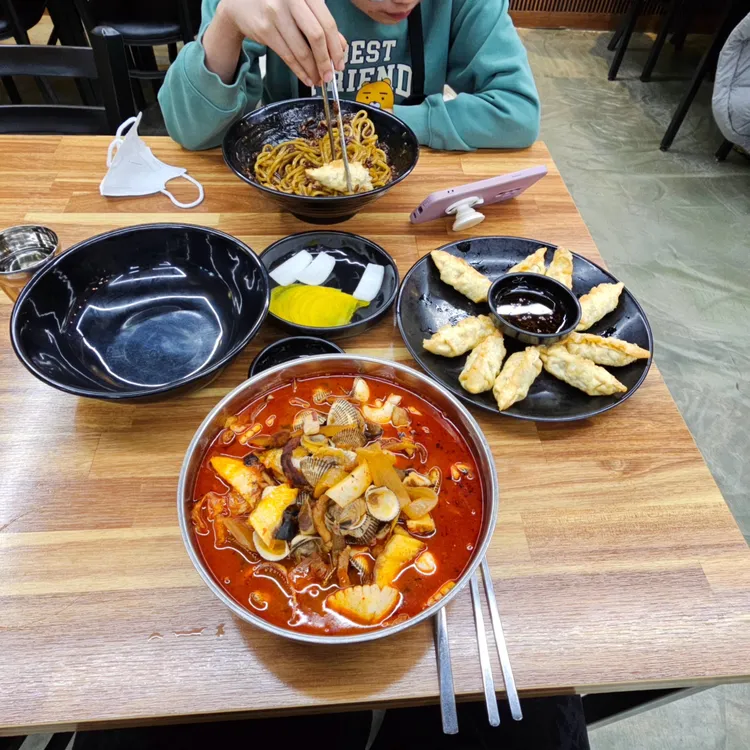 짬뽕깡패 꼬짬 본점 대표 사진