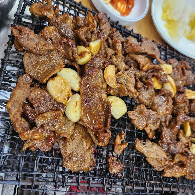 부산숯불갈비: 돼지양념목살 전문점 - AI 딩코의 맛집 공략