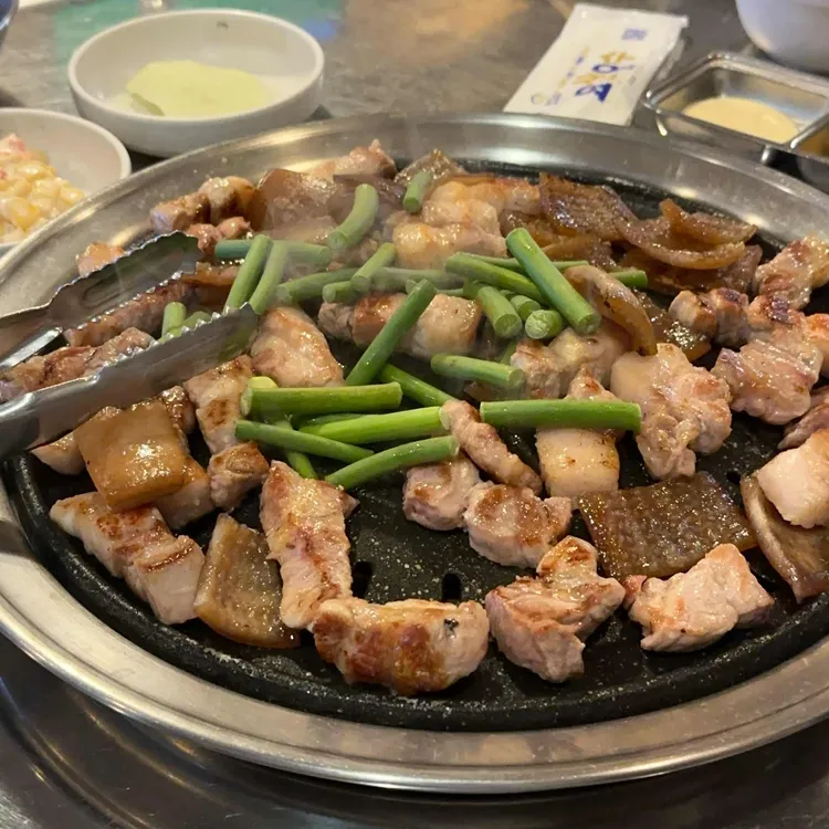 마당쇠껍데기와소금구이 대표 사진