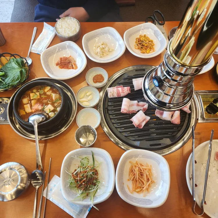 대박꽃돼지정육식당 대표 사진