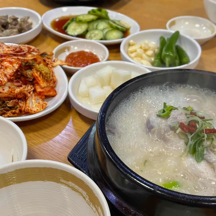고궁삼계탕 대표 사진