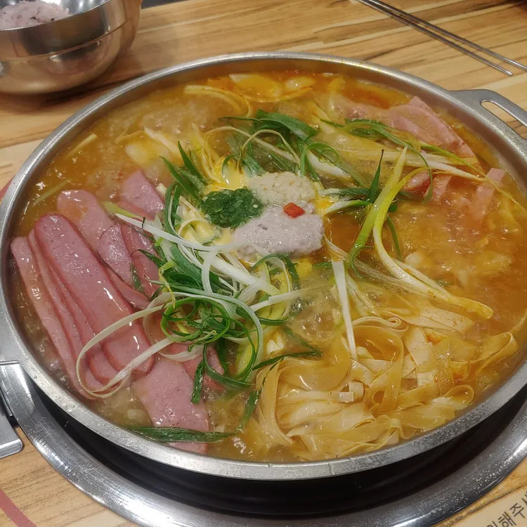 이태리부대찌개 대표 사진