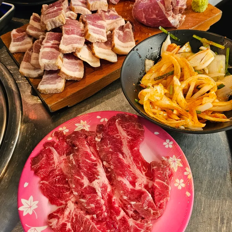 392볏짚통삼겹 대표 사진