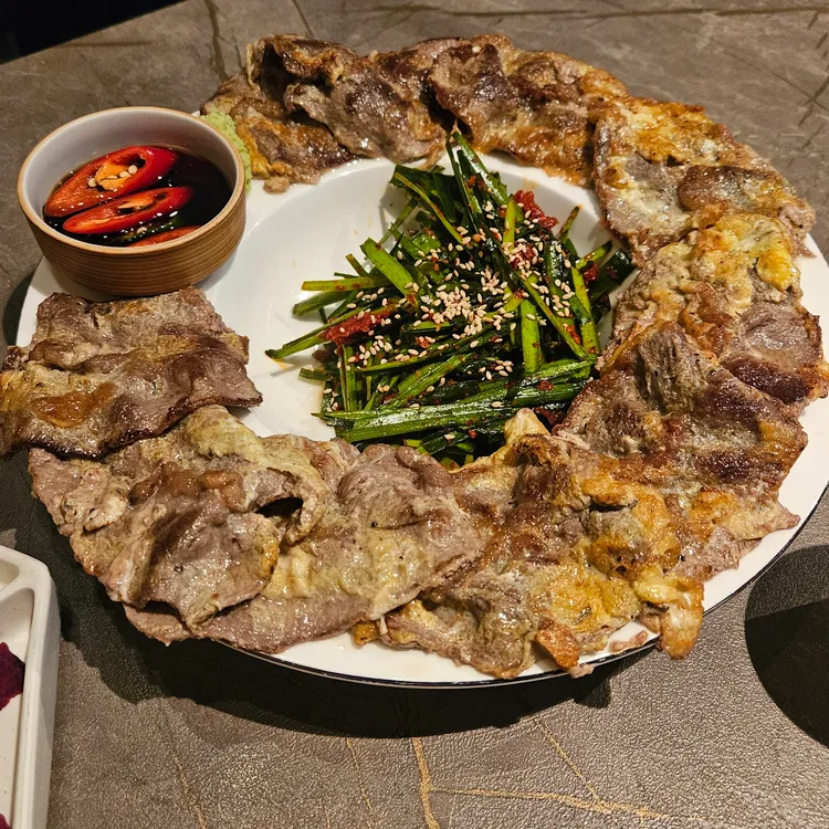 낯선 대표 사진