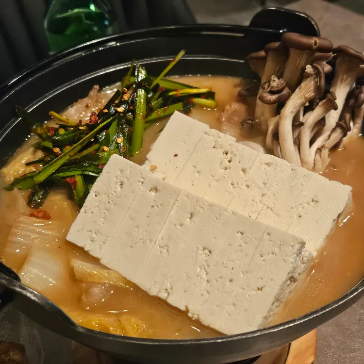 낯선 대표 사진