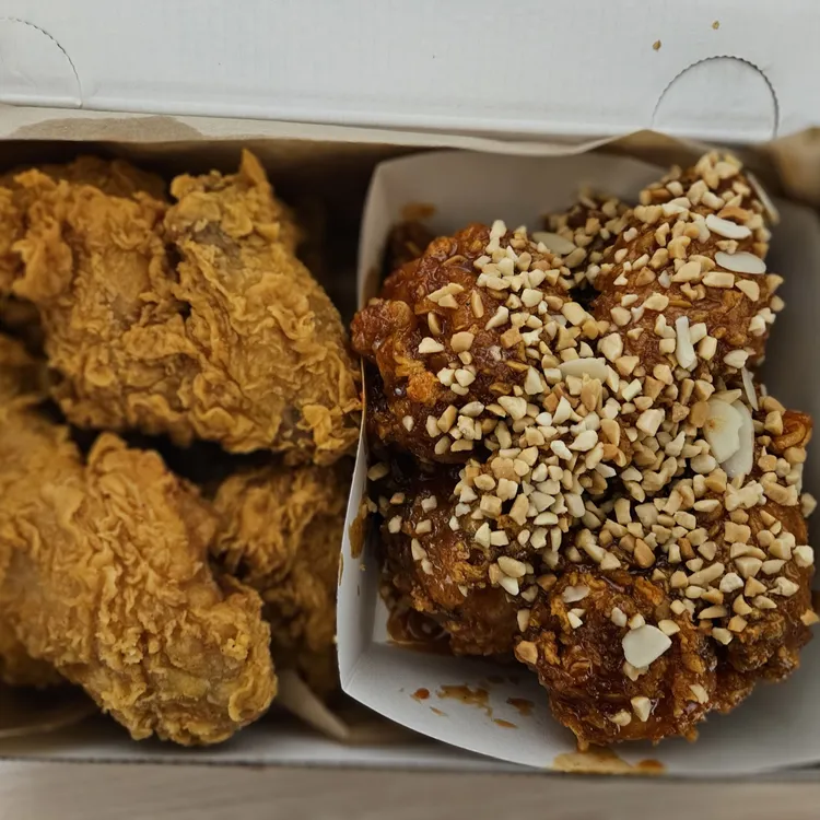 자담치킨 대표 사진