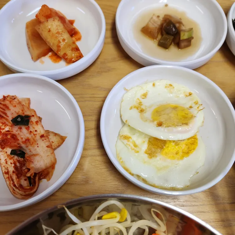 본채 바지락칼국수 대표 사진