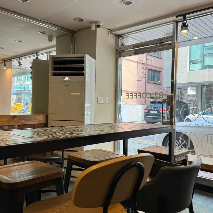 82 coffee 대표 사진