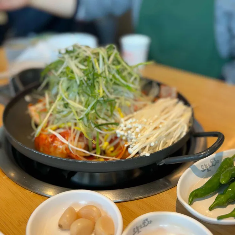 오늘도웃자초월 대표 사진