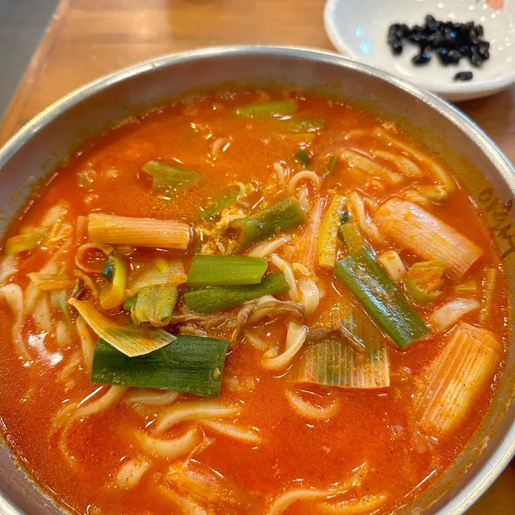 이화수전통육개장 대표 사진