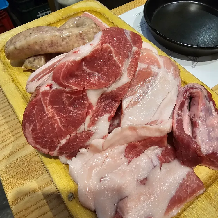 사람사는 고깃집 김일도 대표 사진