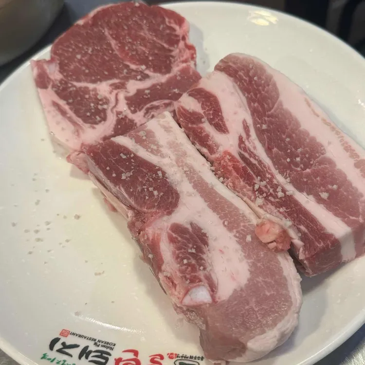 놀란돼지  대표 사진