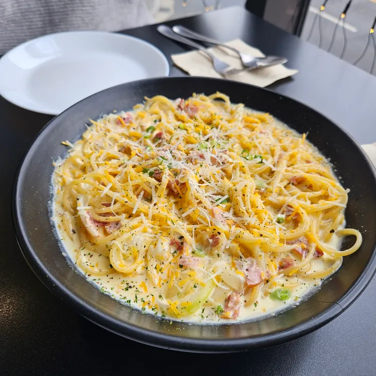 카리스 대표 사진