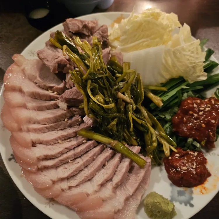 윤슬 대표 사진