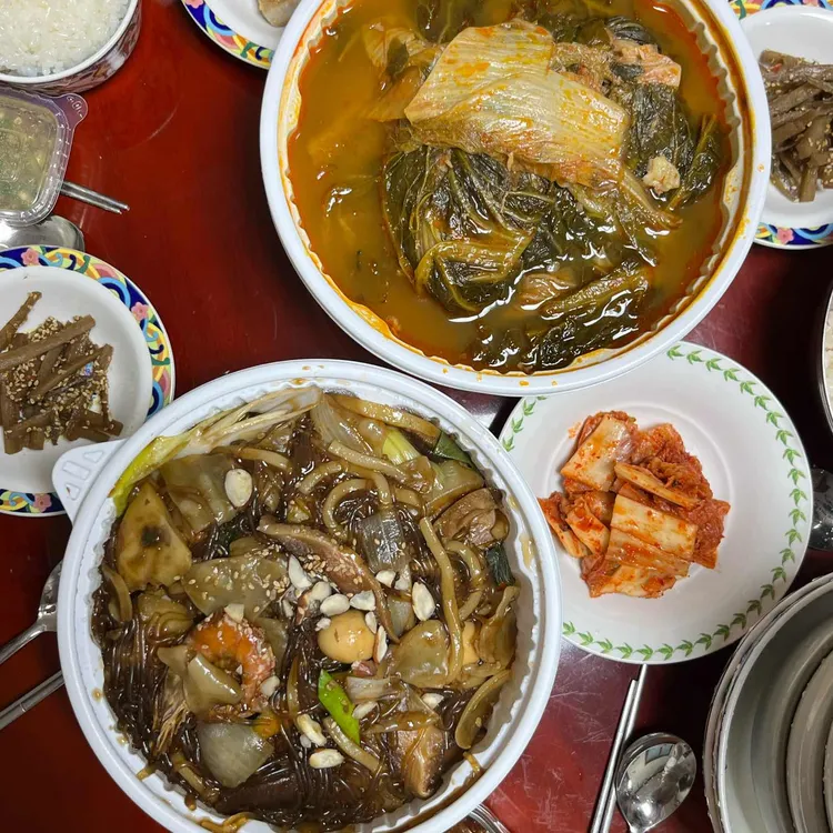 큰뼈감자탕의성점 대표 사진