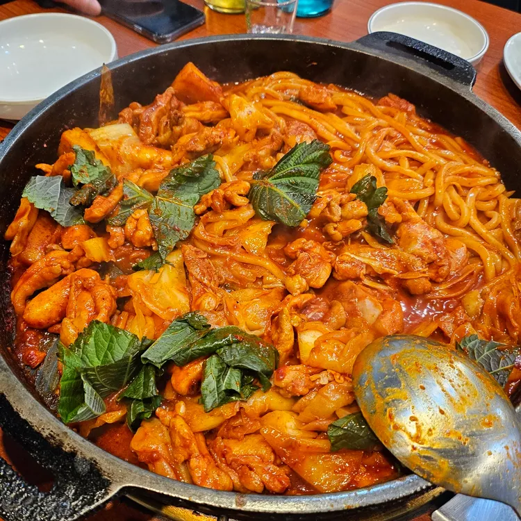춘천명동닭갈비 대표 사진