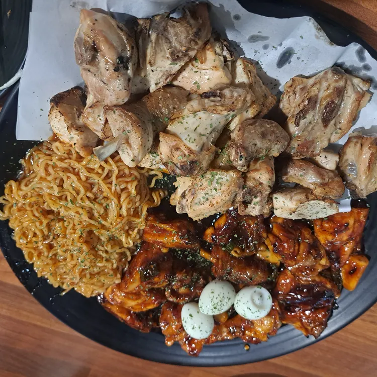 꼬꼬아찌숯불치킨 대표 사진