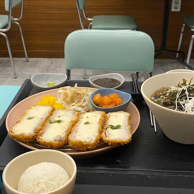에바돈가츠 대표 사진