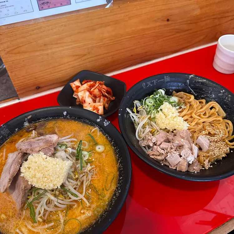 한창희 천하일면  대표 사진