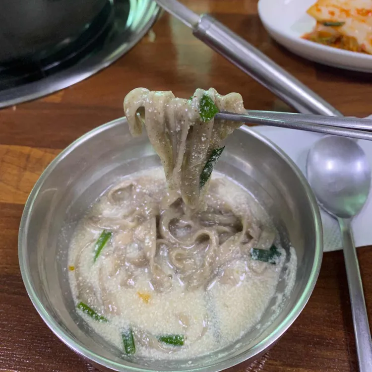 양지말뫼막국수 대표 사진