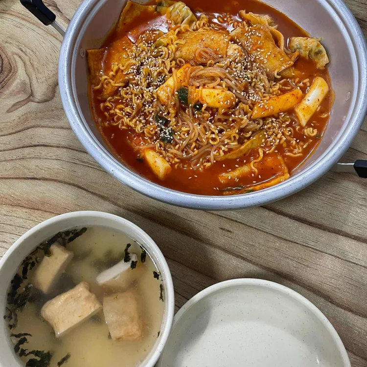 청솔분식 대표 사진