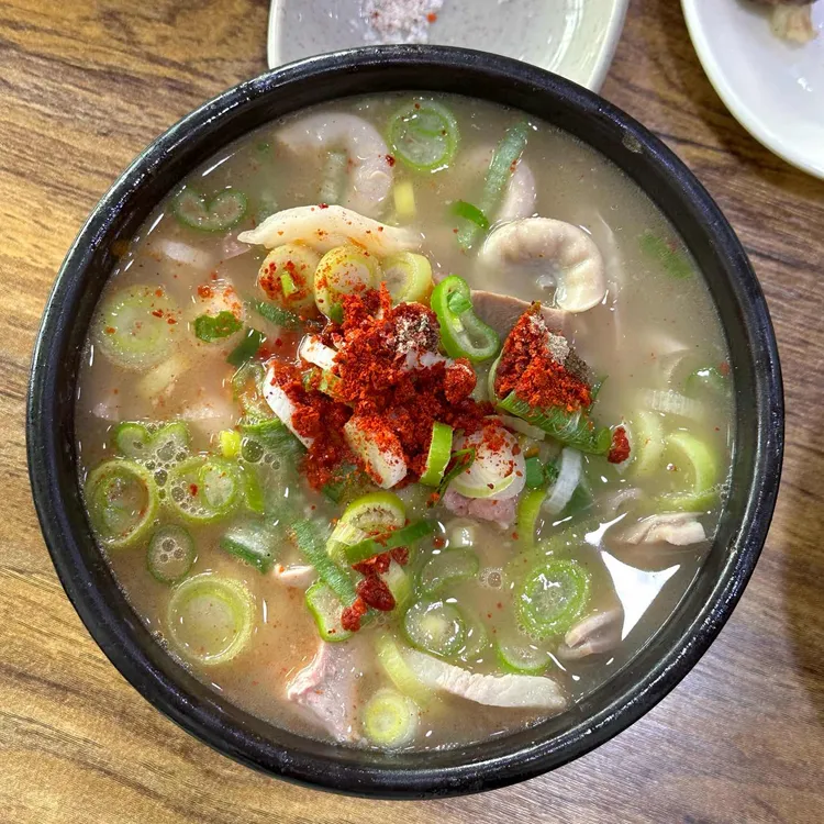 꽃돼지국밥 대표 사진