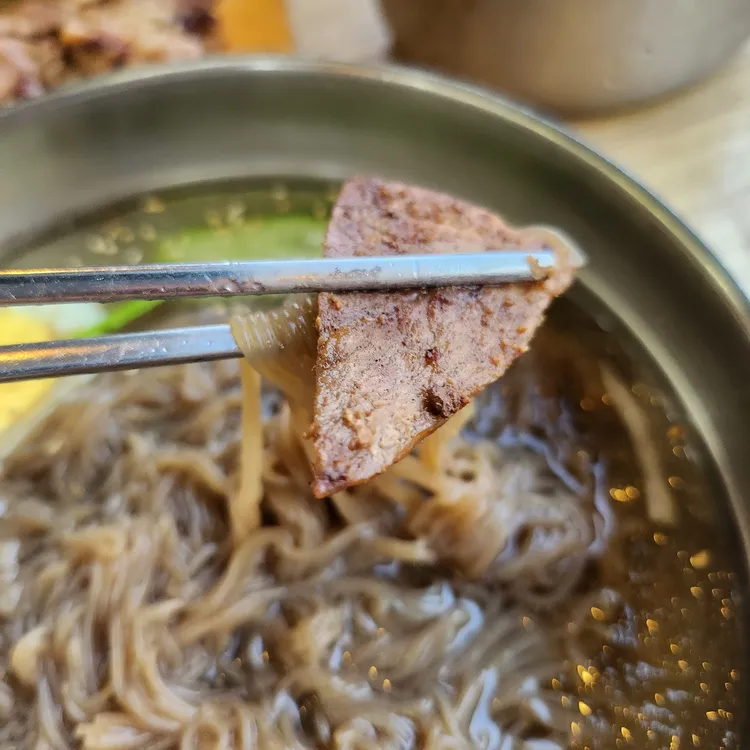 육쌈냉면 대표 사진