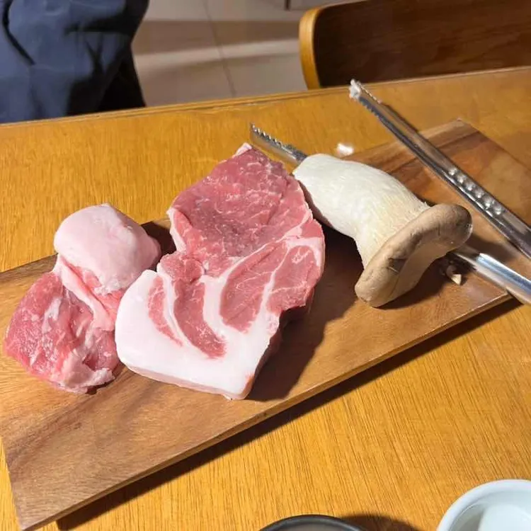 모옥살 대표 사진
