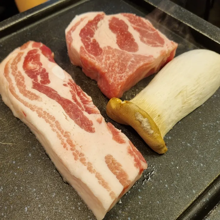 육식 대표 사진