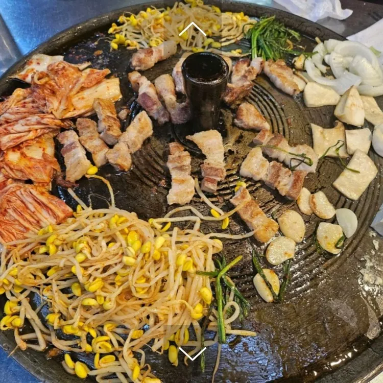 솥뚜껑삼겹살 대표 사진
