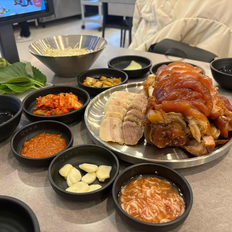 만족오향족발 대표 사진