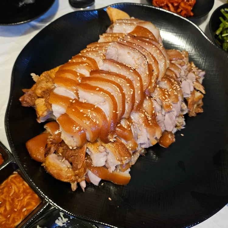 불타는 족발청년 대표 사진