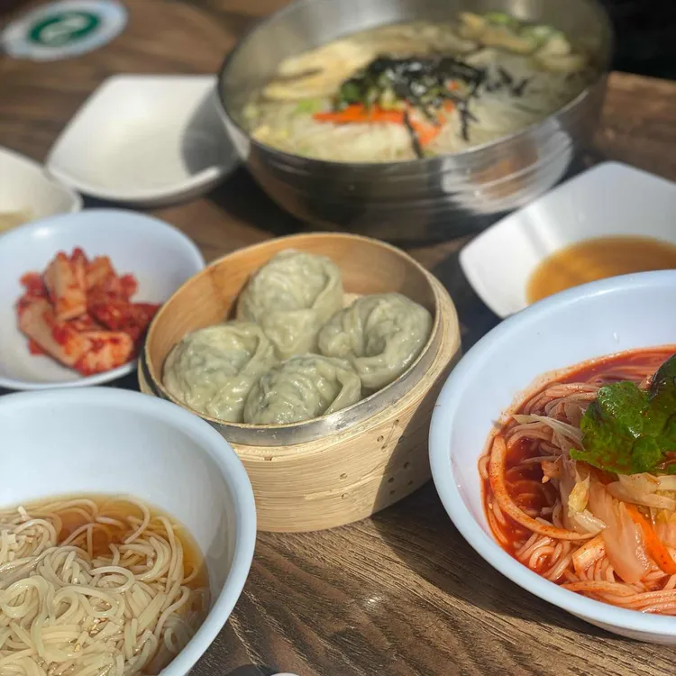 망향비빔국수 대표 사진