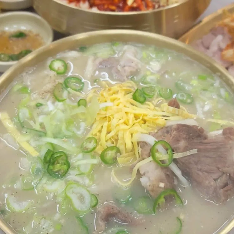 밀미뼈칼국수 대표 사진