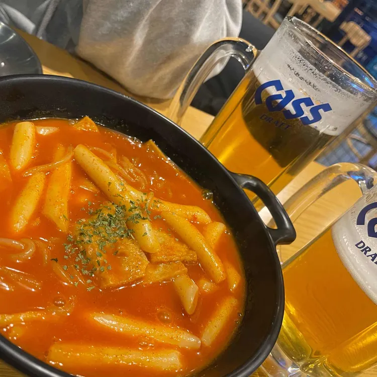 누구나홀딱반한닭 대표 사진