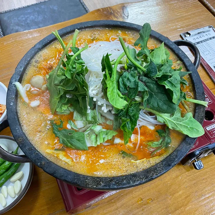 장미돼지국밥 대표 사진