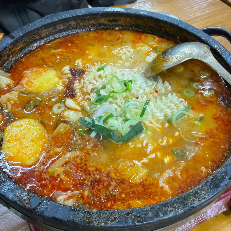 장미돼지국밥 대표 사진