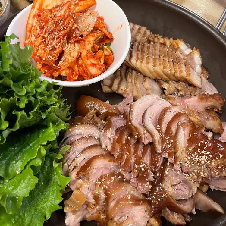 지성훈왕족발 대표 사진