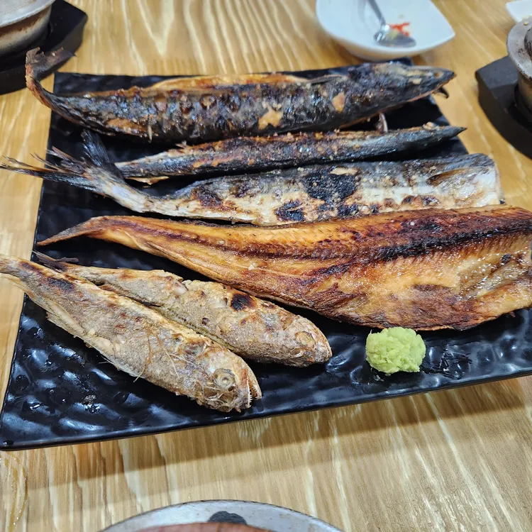 사랑이네 연탄불 생선구이 대표 사진